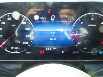 MERCEDES-BENZ GLC 220 d 4Matic AMG Premium Distr Led…
