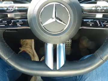 MERCEDES-BENZ GLC 220 d 4Matic AMG Premium Distr Led…