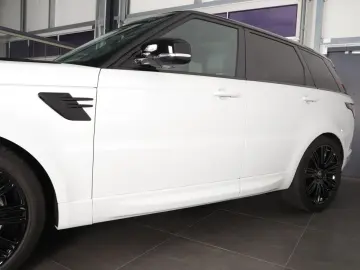 LAND ROVER Range Rover Sport 3.0 D300 HSE Dynamic LAND-Gara