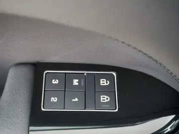 LAND ROVER Range Rover Sport HSE Dynamic Pano Merid 22 Zoll