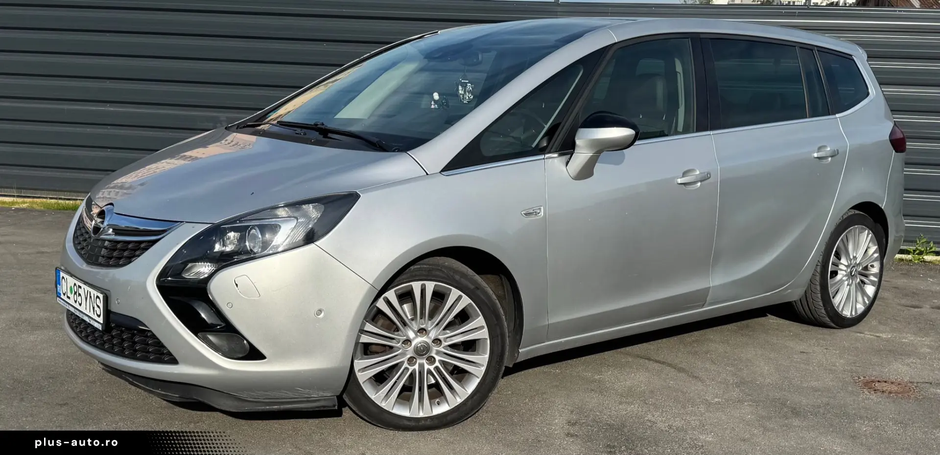 Opel Zafira 2012 – 7 locuri - automata - piele - distronic