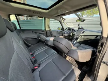 Opel Zafira 2012 – 7 locuri - automata - piele - distronic