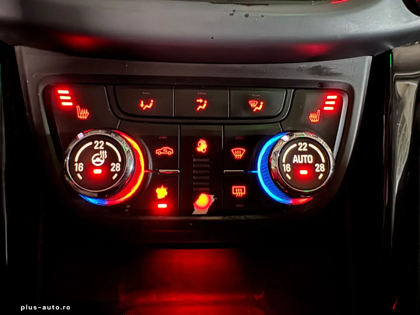 Opel Zafira 2012 – 7 locuri - automata - piele - distronic