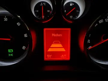 Opel Zafira 2012 – 7 locuri - automata - piele - distronic