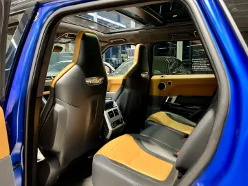 LAND ROVER Range Rover Sport SVR CARBON BLAU-MATT PANORAMA