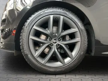 LAND ROVER Range Rover Sport D300 Dynamic SE Pano AHK Winte