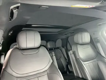 LAND ROVER Range Rover Sport D300 Dynamic SE Pano AHK Winte