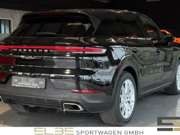 PORSCHE Cayenne PANORAMA BOSE MATRIX LED PASM 1. Hand