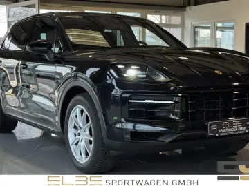 PORSCHE Cayenne PANORAMA BOSE MATRIX LED PASM 1. Hand