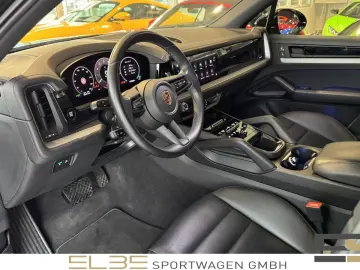 PORSCHE Cayenne PANORAMA BOSE MATRIX LED PASM 1. Hand