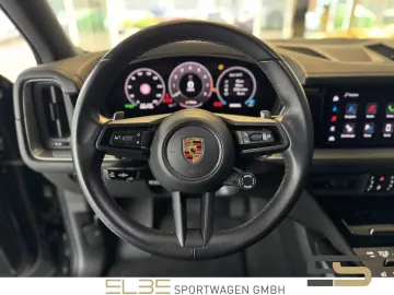 PORSCHE Cayenne PANORAMA BOSE MATRIX LED PASM 1. Hand