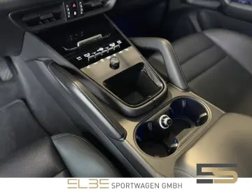 PORSCHE Cayenne PANORAMA BOSE MATRIX LED PASM 1. Hand