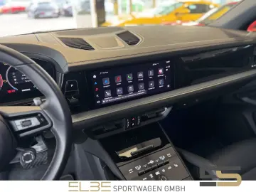 PORSCHE Cayenne PANORAMA BOSE MATRIX LED PASM 1. Hand