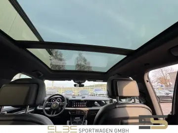 PORSCHE Cayenne PANORAMA BOSE MATRIX LED PASM 1. Hand