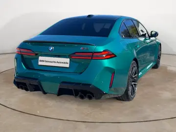 BMW M5 xDrive