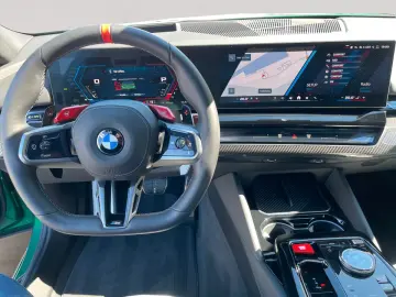 BMW M5 xDrive