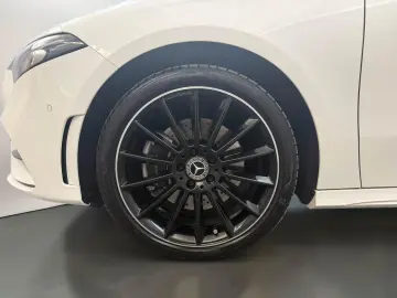 MERCEDES-BENZ A 250 e AMG LINE PANO HEAD 360 WIDE ACC 19Z