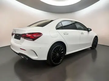 MERCEDES-BENZ A 250 e AMG LINE PANO HEAD 360 WIDE ACC 19Z