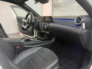 MERCEDES-BENZ A 250 e AMG LINE PANO HEAD 360 WIDE ACC 19Z