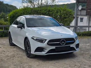 MERCEDES-BENZ A 250 e Limousine AMG Pano 360  HUD