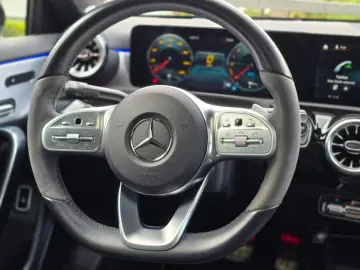 MERCEDES-BENZ A 250 e Limousine AMG Pano 360  HUD