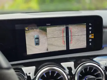 MERCEDES-BENZ A 250 e Limousine AMG Pano 360  HUD