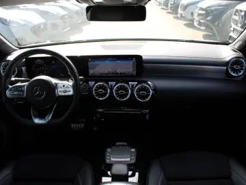 MERCEDES-BENZ A 250e AMG Edition 2020 Night ACC 360 K