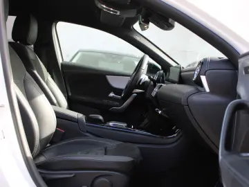 MERCEDES-BENZ A 250e AMG Edition 2020 Night ACC 360 K