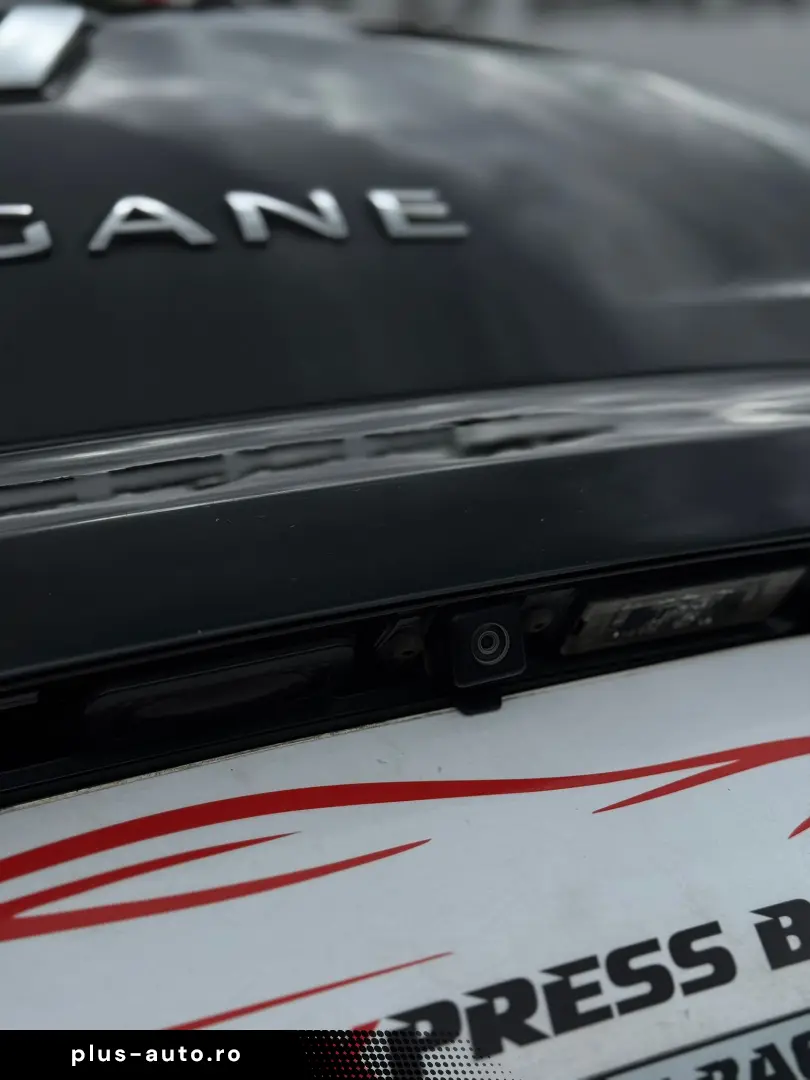 RENAULT MEGANE BOSE