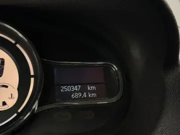 RENAULT MEGANE BOSE