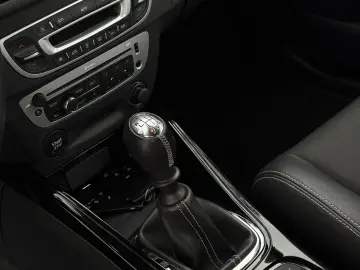 RENAULT MEGANE BOSE