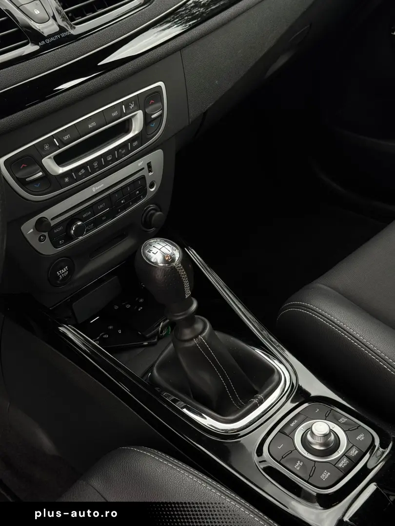 RENAULT MEGANE BOSE