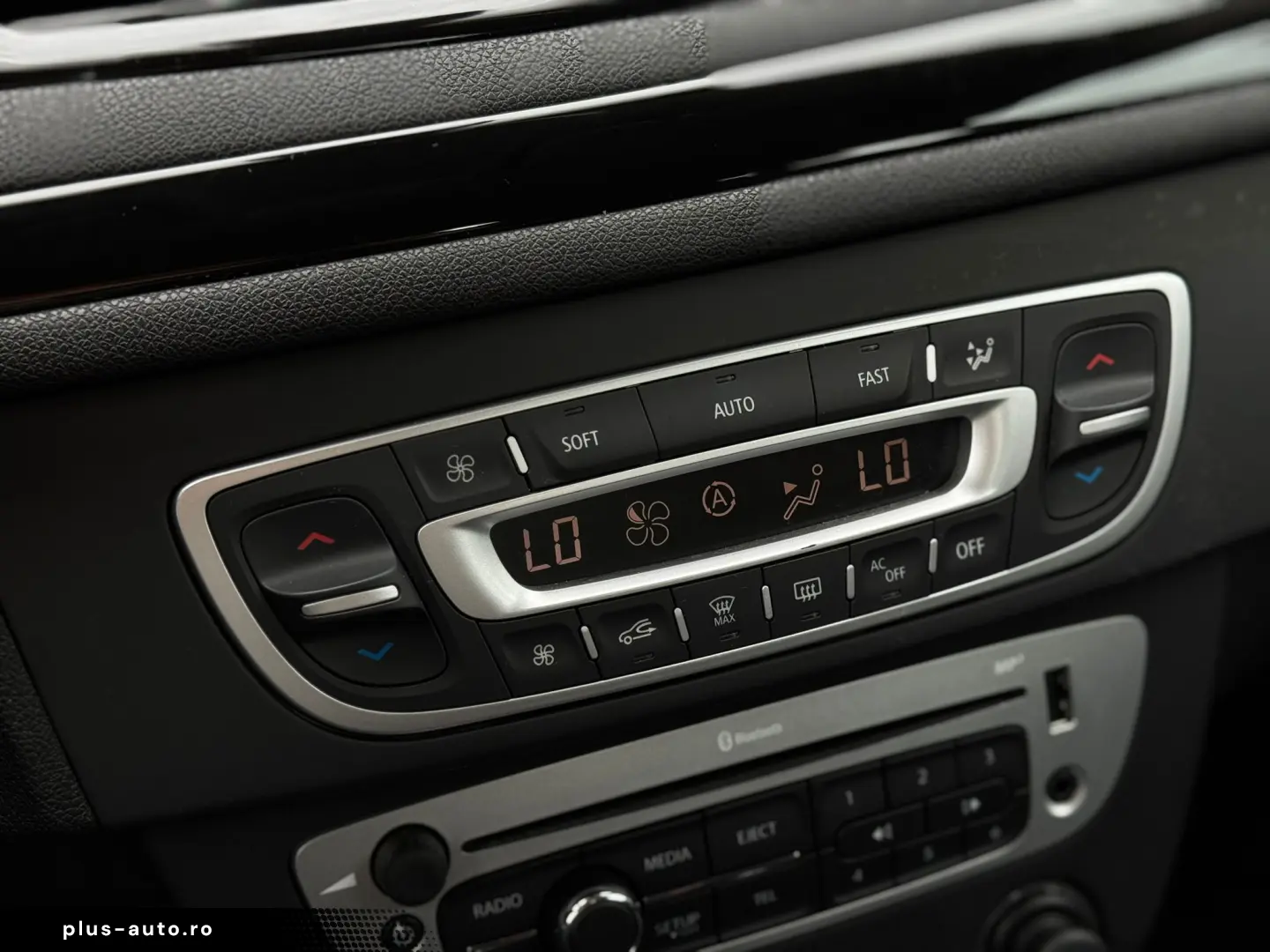 RENAULT MEGANE BOSE