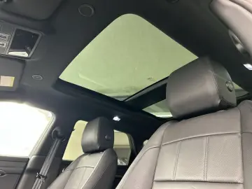 LAND ROVER Range Rover Evoque D200 R-Dynamic SE