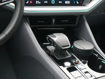 VW Touareg V6 eHybrid Elegance PANO LUFT AHK MATRIX