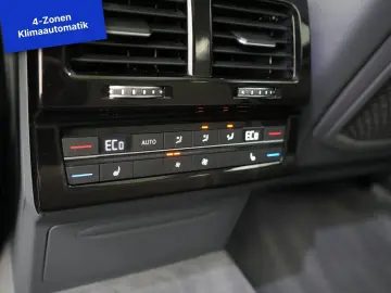 VW Touareg V6 eHybrid Elegance PANO LUFT AHK MATRIX
