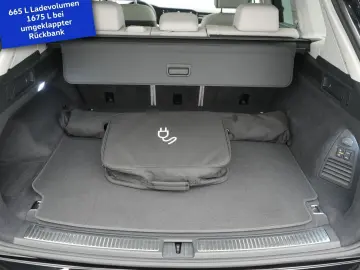 VW Touareg V6 eHybrid Elegance PANO LUFT AHK MATRIX