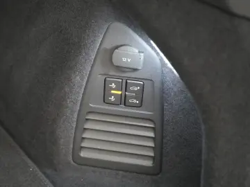 VW Touareg V6 eHybrid Elegance PANO LUFT AHK MATRIX