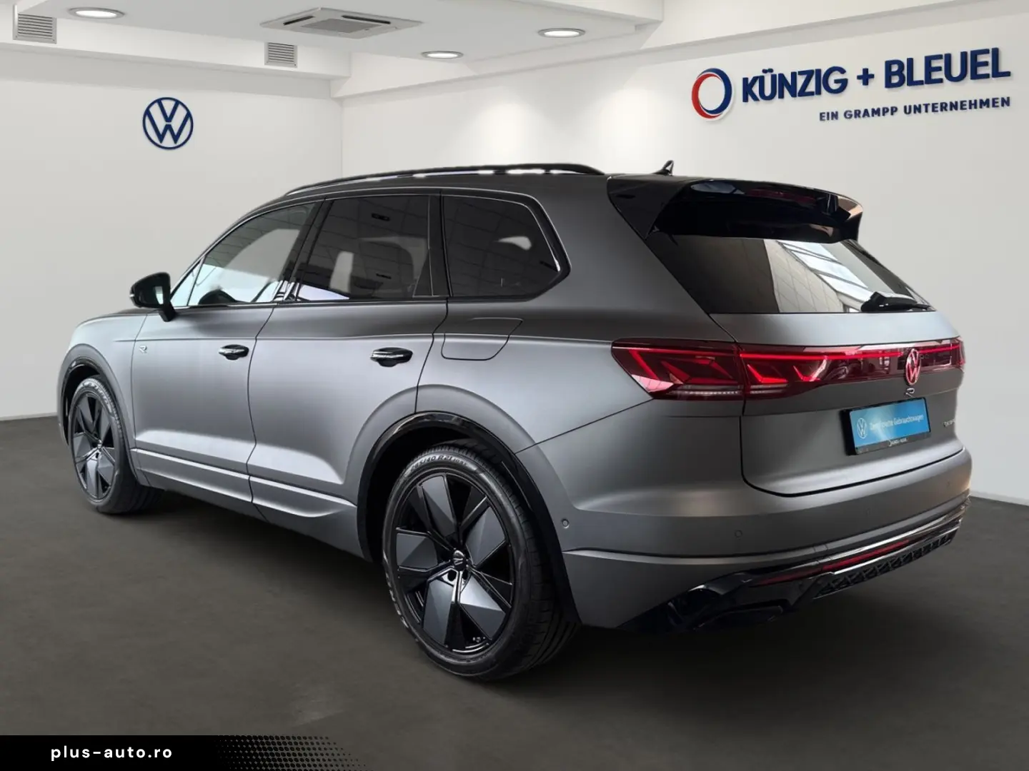 VW Touareg R 3.0TSI eHybrid  LUFT HUD DYNAUDIO