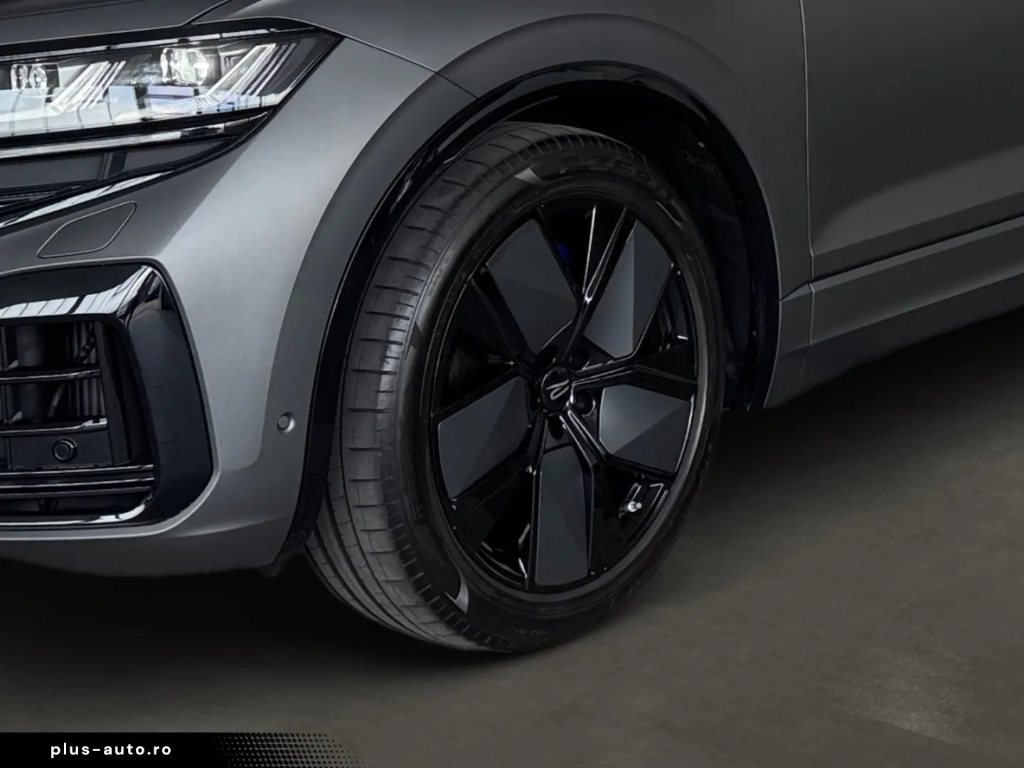VW Touareg R 3.0TSI eHybrid  LUFT HUD DYNAUDIO