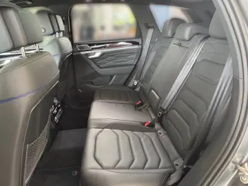 VW Touareg R 3.0TSI eHybrid  LUFT HUD DYNAUDIO