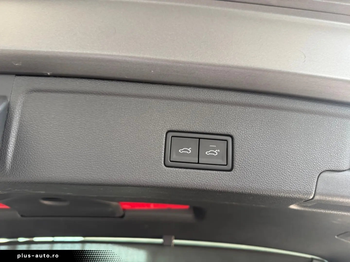 VW Touareg R 3.0TSI eHybrid  LUFT HUD DYNAUDIO