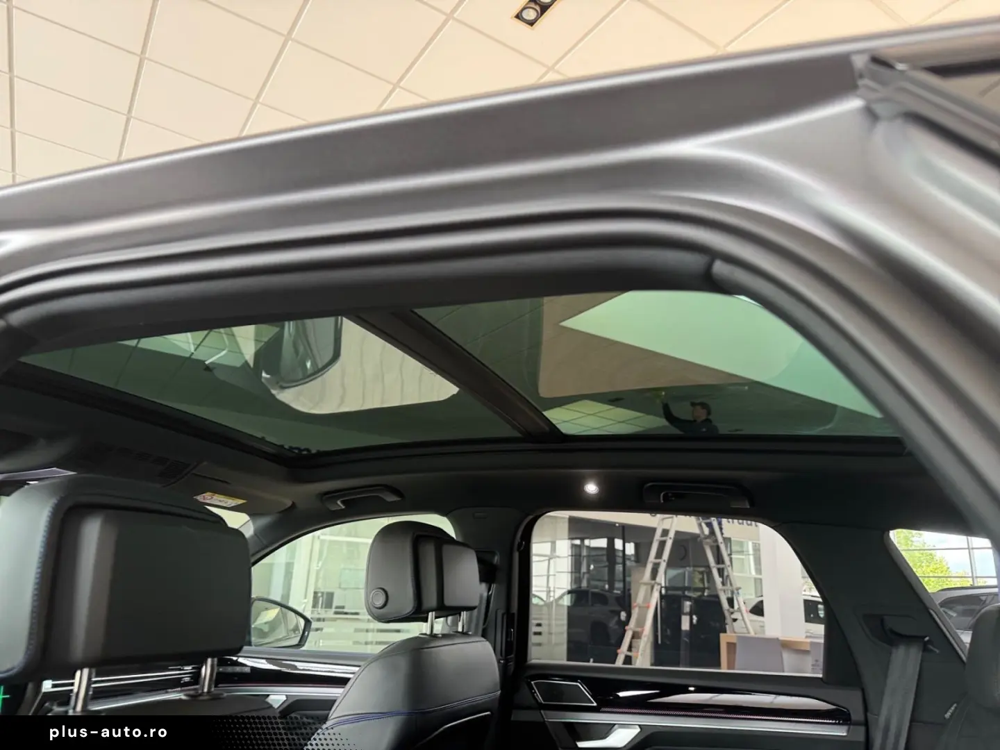 VW Touareg R 3.0TSI eHybrid  LUFT HUD DYNAUDIO