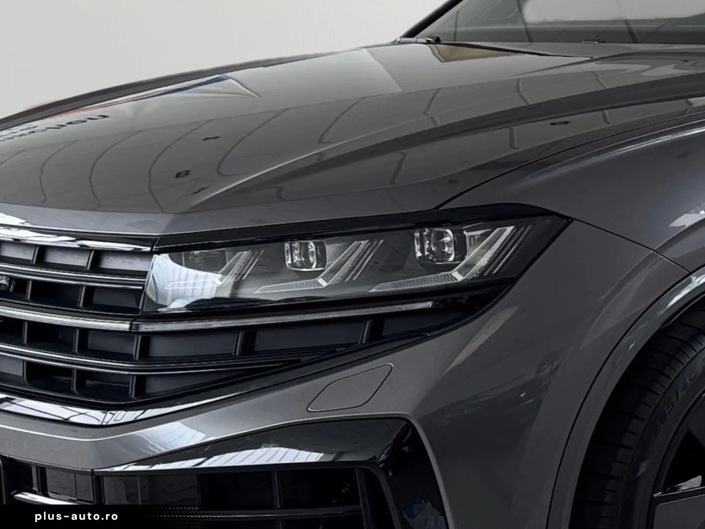 VW Touareg R 3.0TSI eHybrid  KAMERA DYNAUDIO