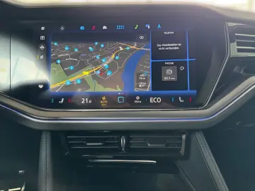 VW Touareg R 3.0TSI eHybrid  KAMERA DYNAUDIO