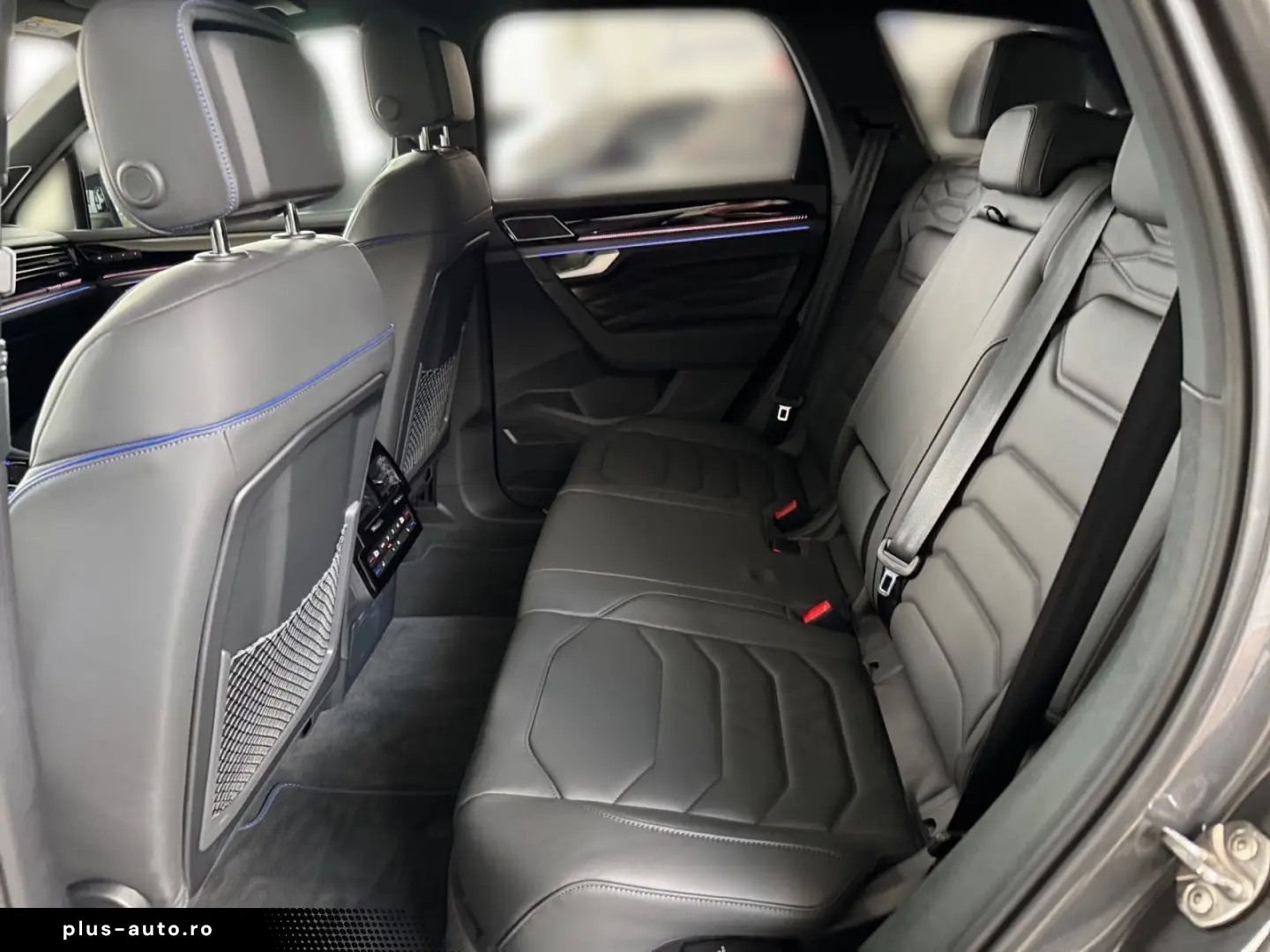VW Touareg R 3.0TSI eHybrid  KAMERA DYNAUDIO