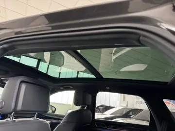 VW Touareg R 3.0TSI eHybrid  KAMERA DYNAUDIO