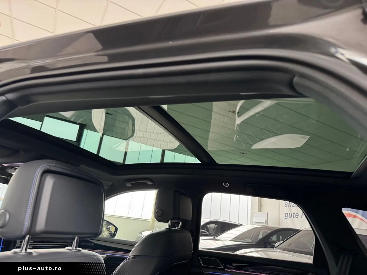 VW Touareg R 3.0TSI eHybrid  KAMERA DYNAUDIO
