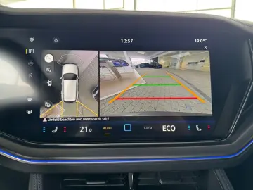 VW Touareg R 3.0TSI eHybrid  KAMERA DYNAUDIO