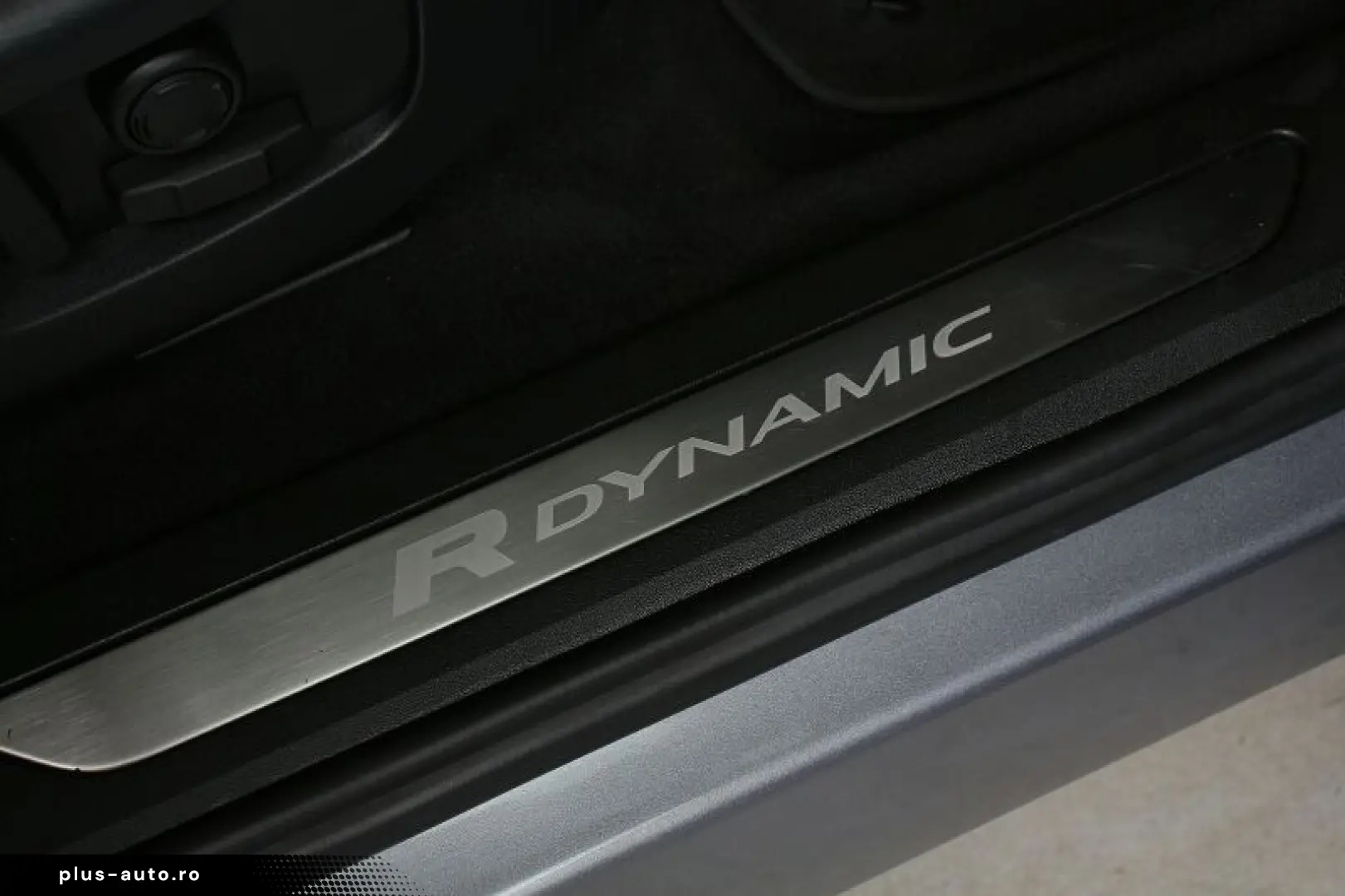 LAND ROVER Range Rover Evoque 2.0 R-Dynamic SE D200